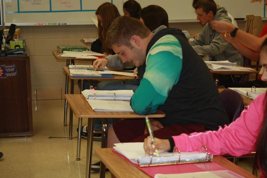 Mrs. Wahlquist’s ACT Prep class prepares 
for upcomming ACT tests they will take. 
