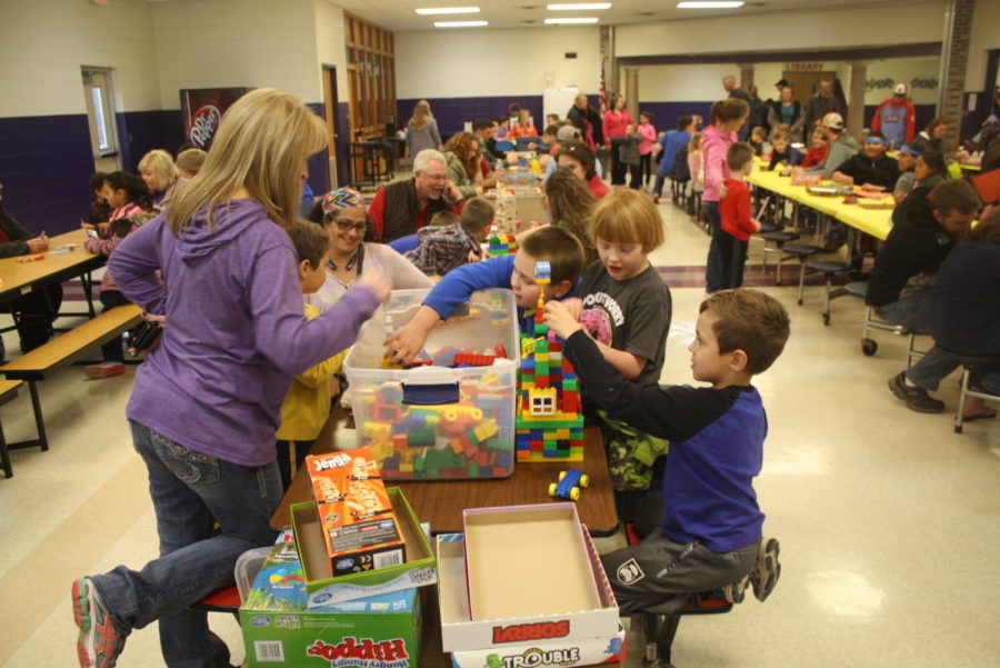 Students and parents alike enjoy Family Fun Night in the elementary 