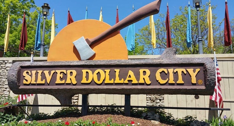 The+group+traveled+to+Silver+Dollar+City