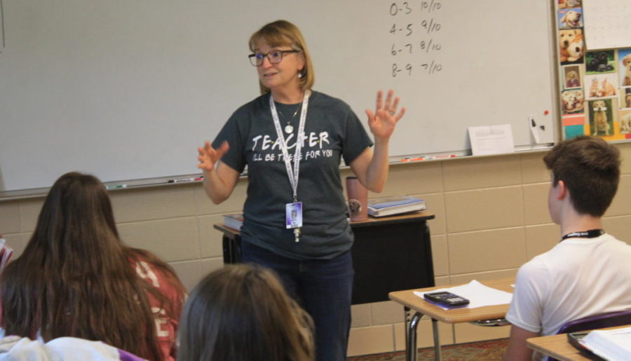 Beth Mauldin teaches during an AlgebraI class