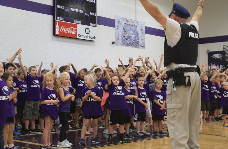 Fair Grove School District Receives a New Resource Officer