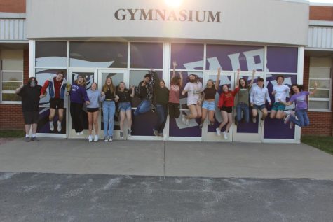 2022-23 yearbook class (left to right: Isaac Line, Cooper Zumwalt, Natalie Nolen, Olivia Phelps, Karlee Marion-Swan, Emma Alfrey, Kris Hunter, Jilliann Rockwell, Savanna Luna, Kameron Green, Katie Mueller, Isabelle Wilslef, Brooklyn Alsup, Koby Reeves, Kurt Buckman, and Mrs, Beller). (photo provided by Mrs. Beller)
