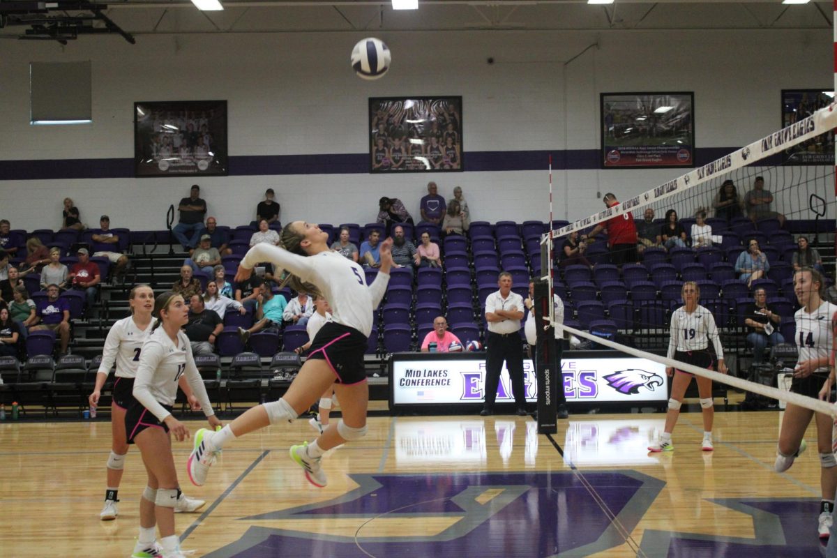 Brooke Daniels warming up for a volleyball game in the 2023 volleyball season. (Left to Right: Shea Skouby, Hannah Maxwell, Brooke Daniels, Ashton Bell, and Abbey Green)