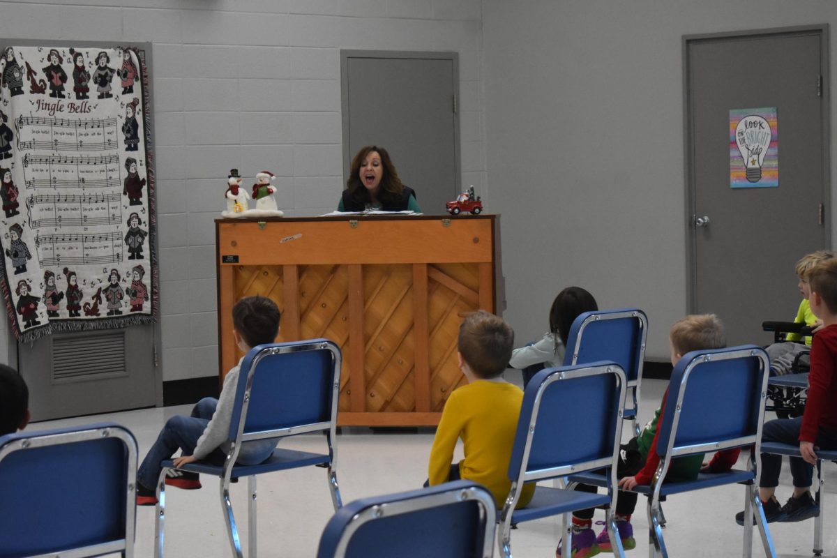 Heather Lumley teaching her Fair Grove elementary music class.