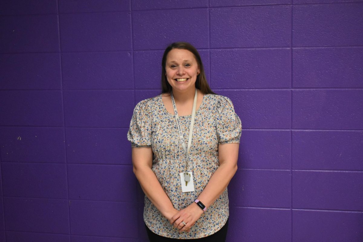 Mrs. Kisling is the teacher for Algebra 2, College Algebra, and Pre-Calculus as well as being the sponsor for FTA (Future Teachers of America).