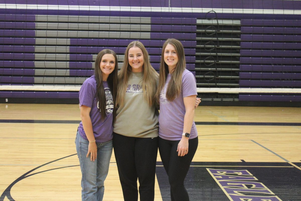 Head coach Dani Kepler (middle) with assistant coaches Shyan Lankford (left) and Morgan Roepke (right). All three coaches come with years of both playing and coaching experience.