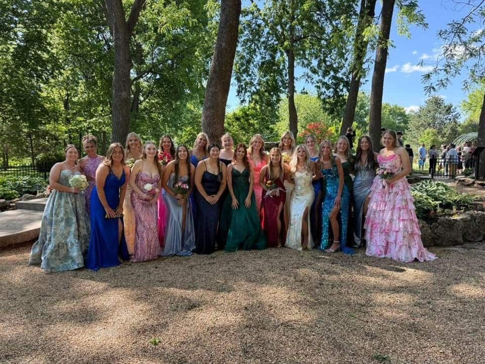 The different friend groups and grade levels come together for photos before prom in all their dresses. From left to right, backrow to frontrow, Addyson Nunley (12),Charli Stokes (10), Sofee Garret (12), Kenna Fishback (12), Hali Stokes (12), Hannah Schwab (12), Audrey Lemon(12), Lily Lambeth (12), Carly Lepold (12), Zoey Drake (12), Shayla Haddock (12), Quincy Williams (12), Makayla Steineke (11), Haylee Potter (12), Becca Kepes (12), June Chumbley (12), Cheyene Miller (12), Taylor Waltz (10), Andie Evans (9), and Willow Buecher (12).